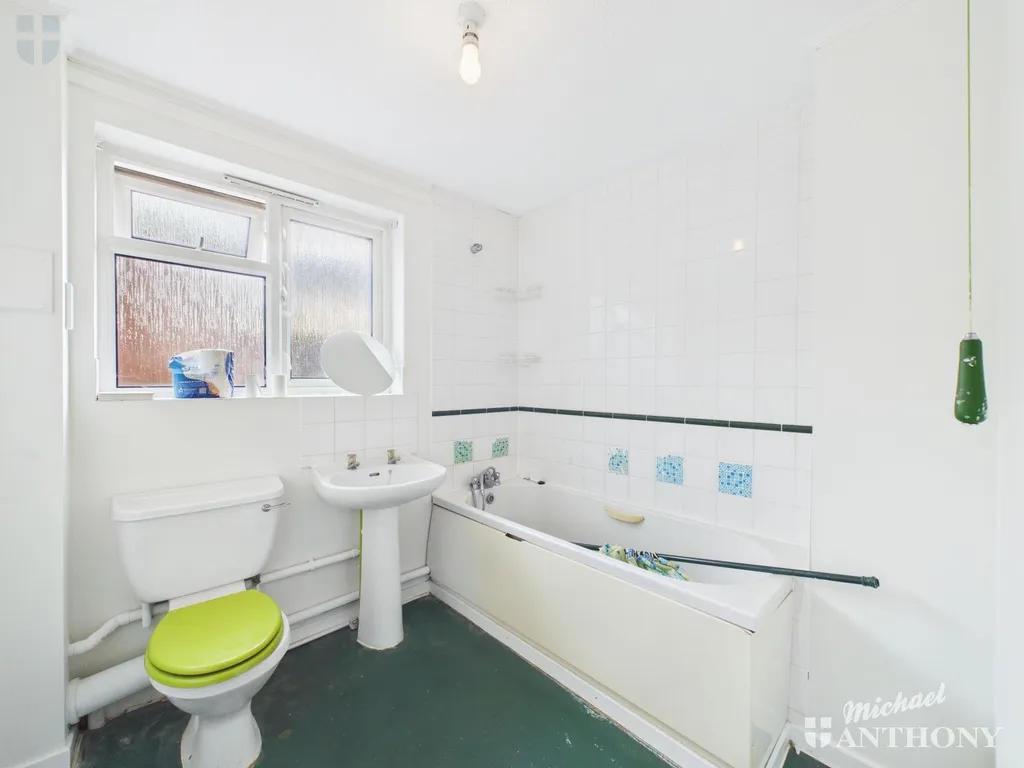 Bracken Way, Aylesbury, HP21, photo 9