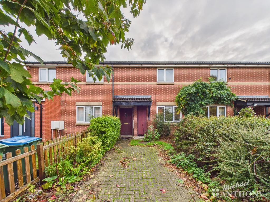 2 bed house for sale, Bracken Way, Aylesbury, HP21