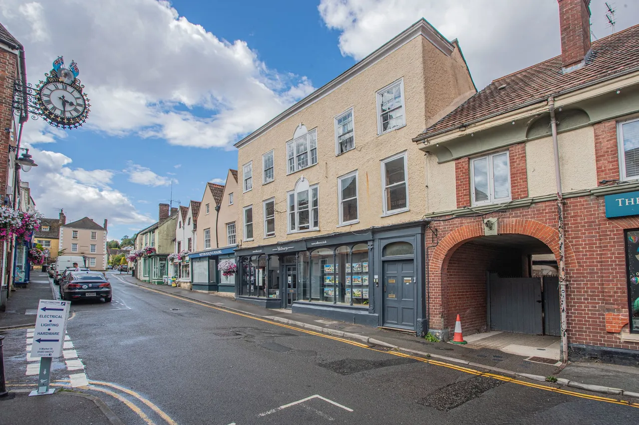 2 bed flat for sale, Wotton-under-Edge Town Centre