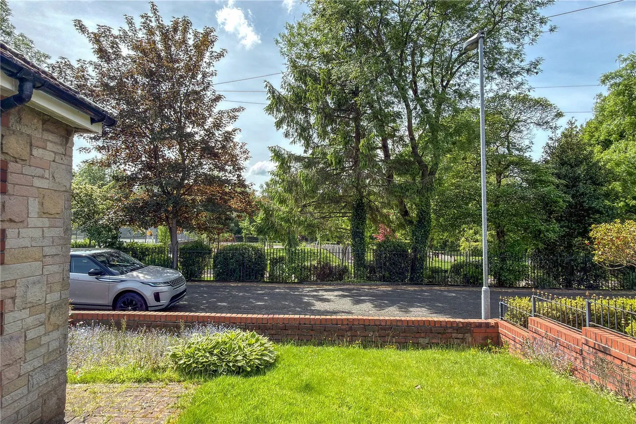 Park Avenue, Failsworth, M35, photo 15
