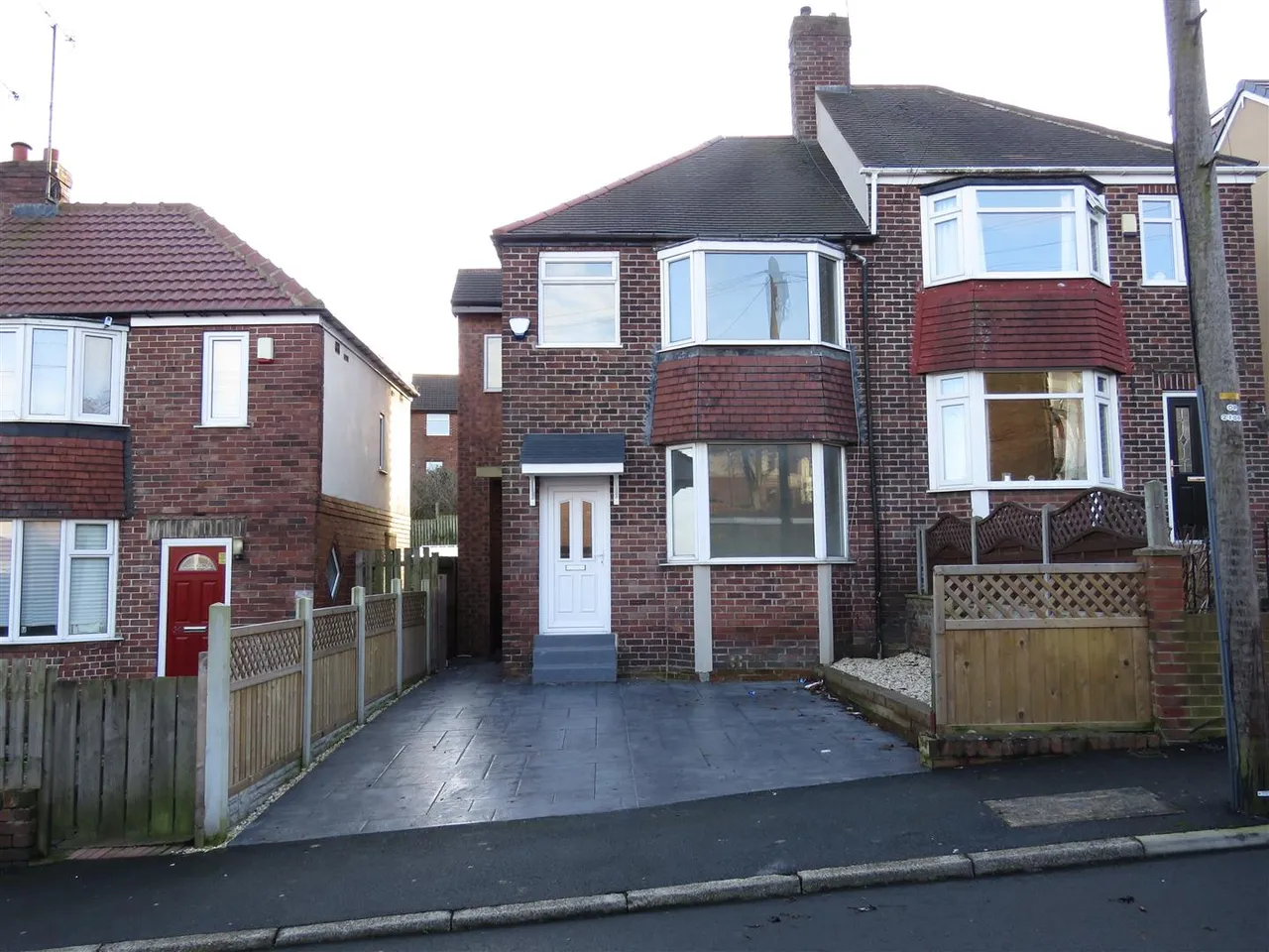 3 bed house to rent, Monckton Road, Sheffield, S5