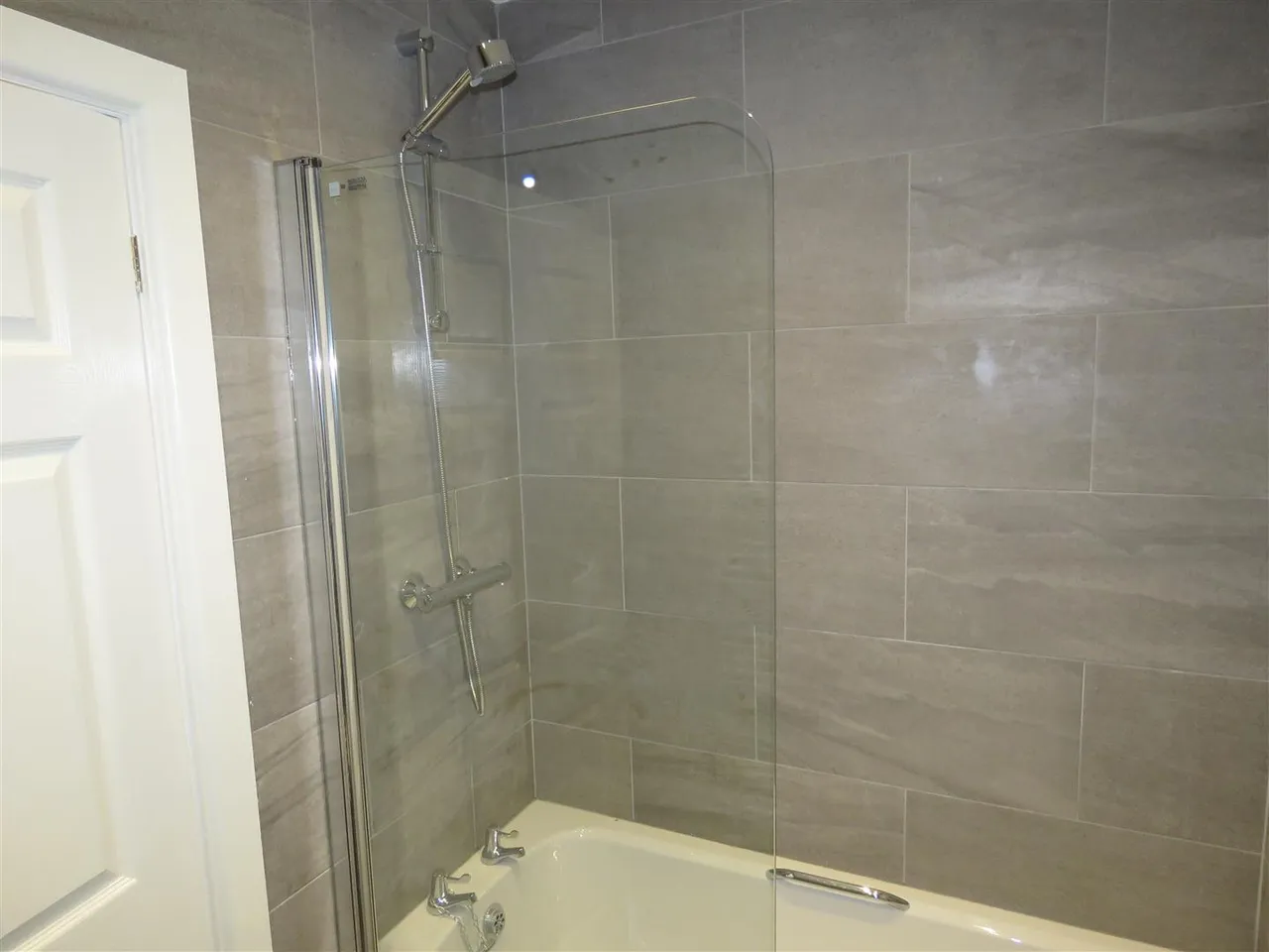 Monckton Road, Sheffield, S5, photo 5
