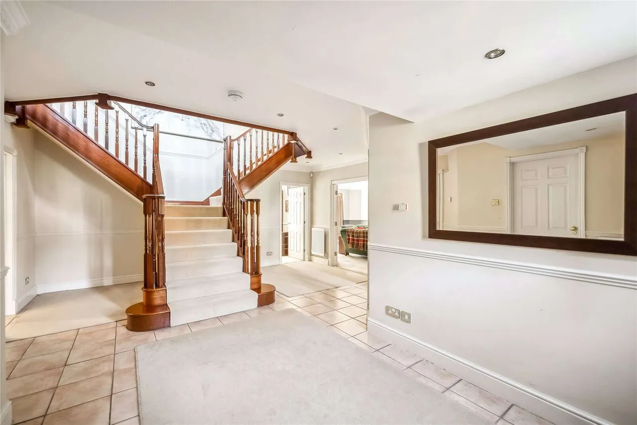 Sandringham Park, Cobham, Surrey, KT11 2EQ, photo 10