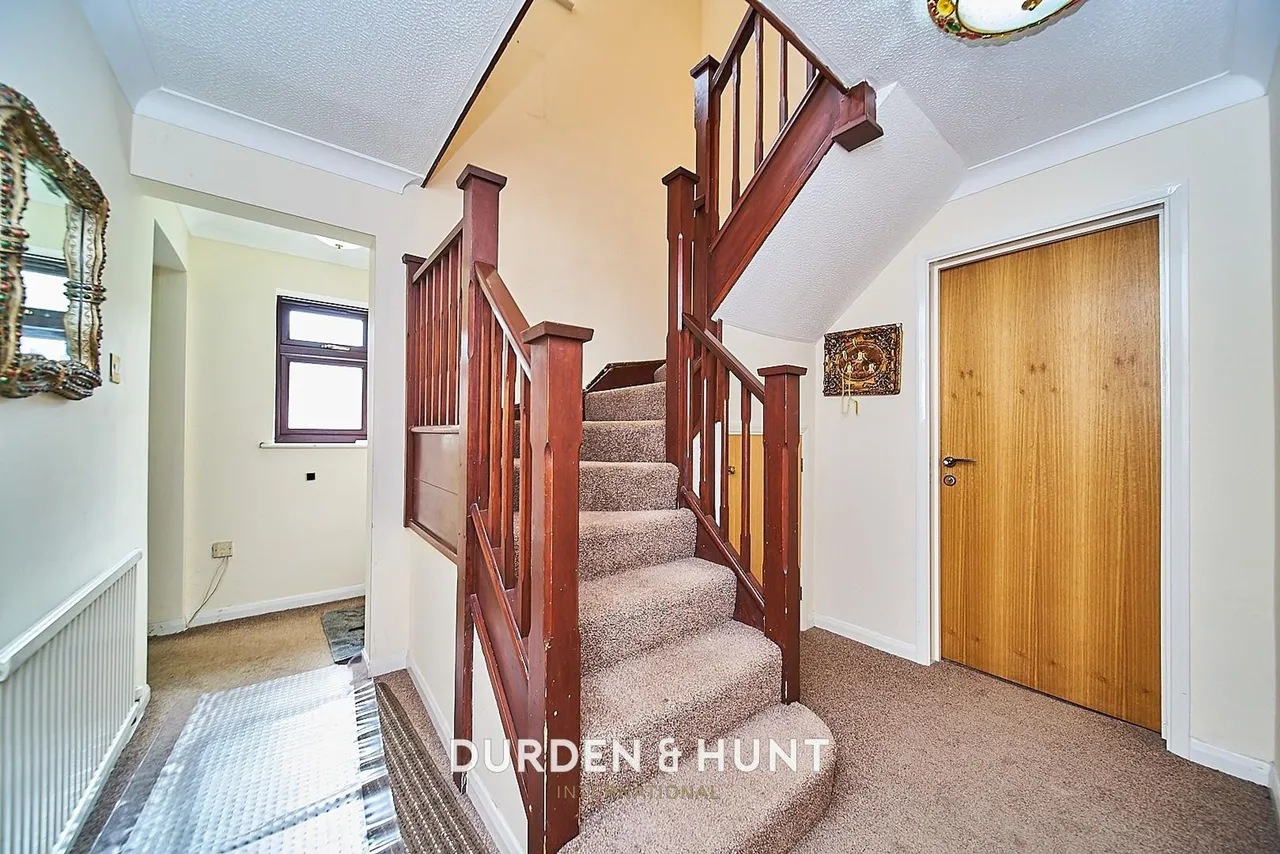 Wickets Way, Ilford, IG6, photo 10