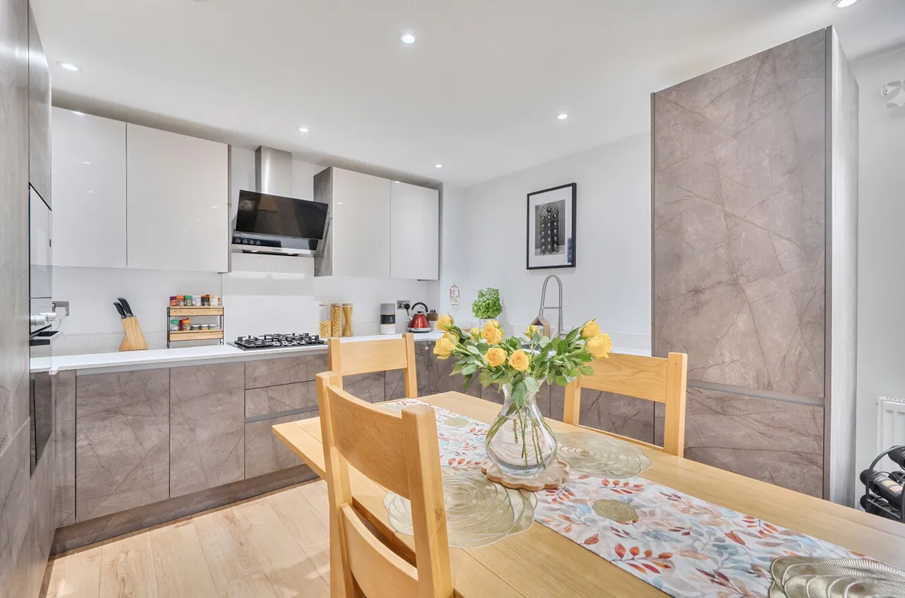 Brittain Road, Hersham, KT12, photo 6