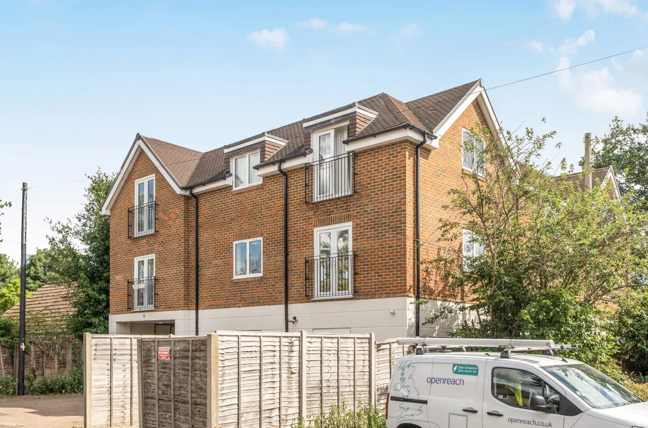Brittain Road, Hersham, KT12, photo 18