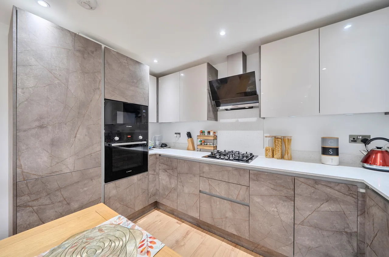 Brittain Road, Hersham, KT12, photo 3