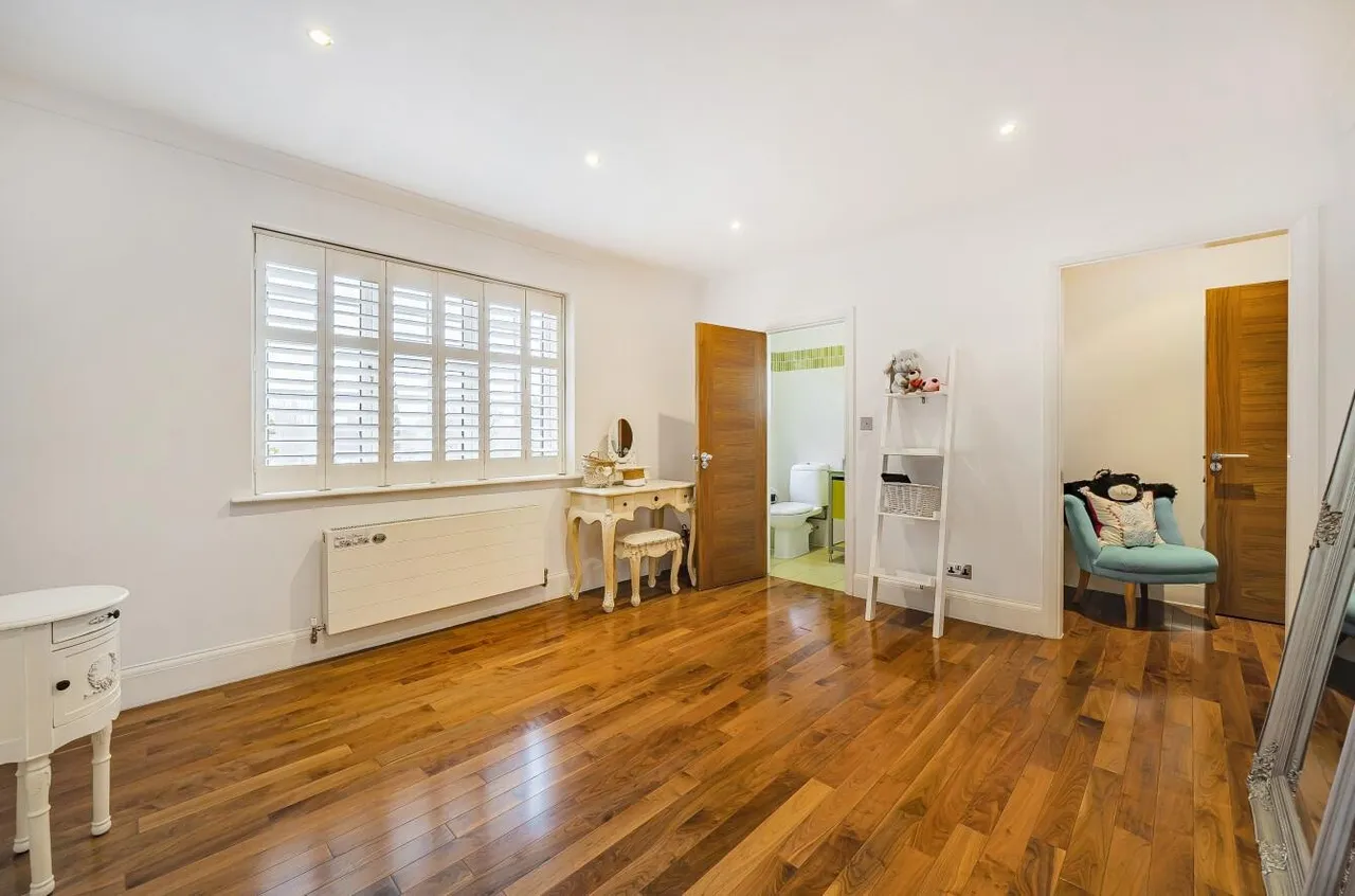 Shirley Avenue, Cheam, SM2, photo 23