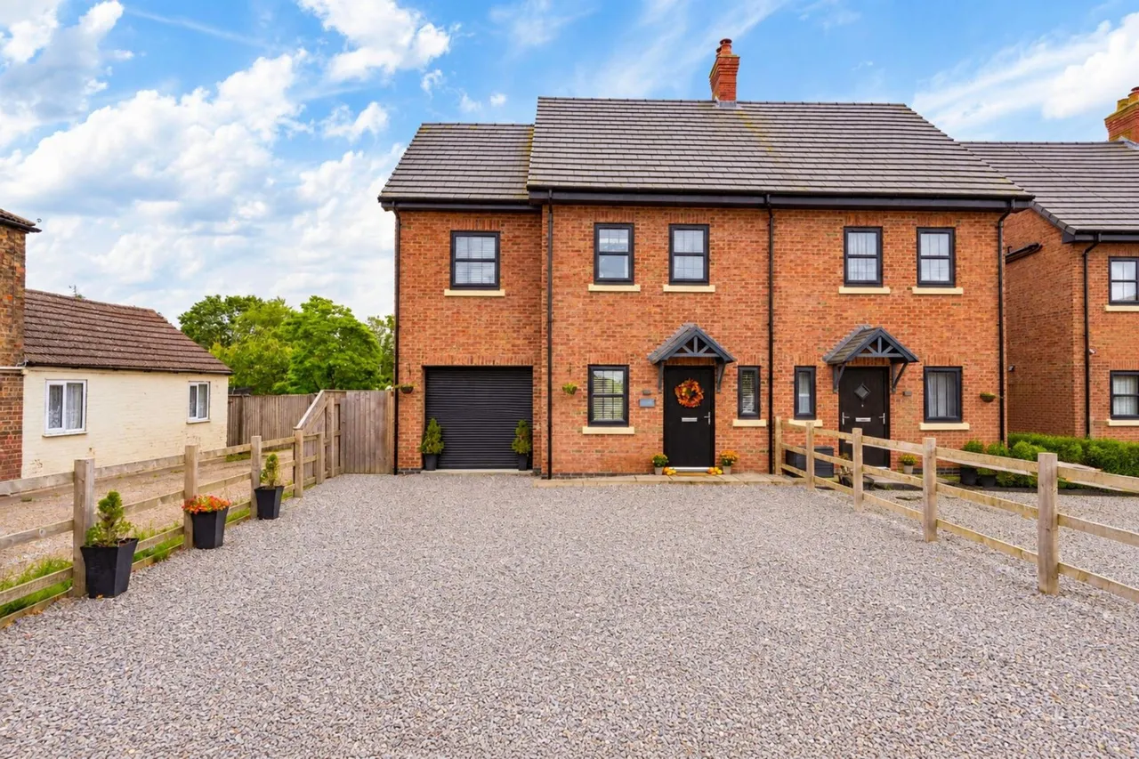 4 bed house for sale, Main Road, Stickney, PE22