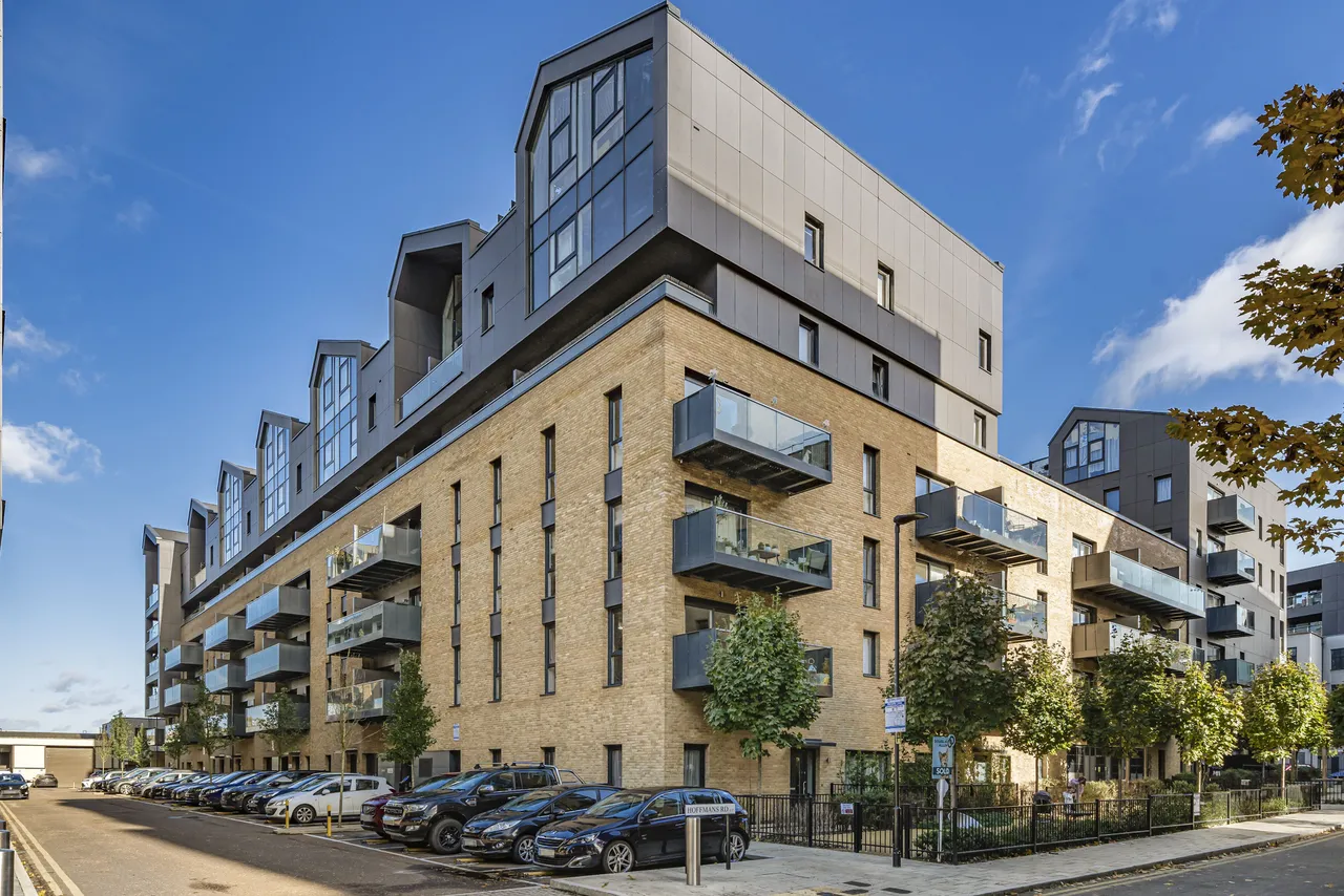 2 bed flat for sale, London, E17