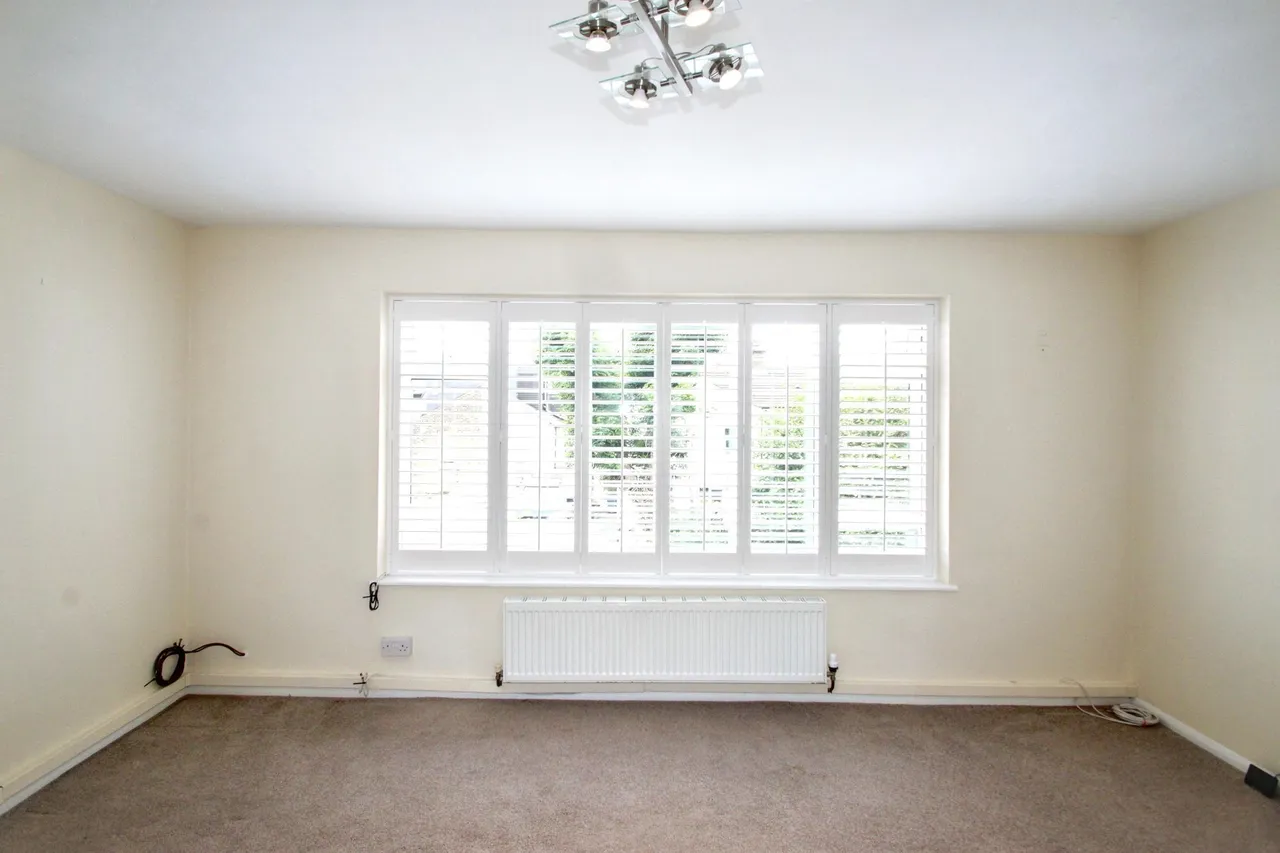 Horn Lane, Woodford Green, IG8, photo 4
