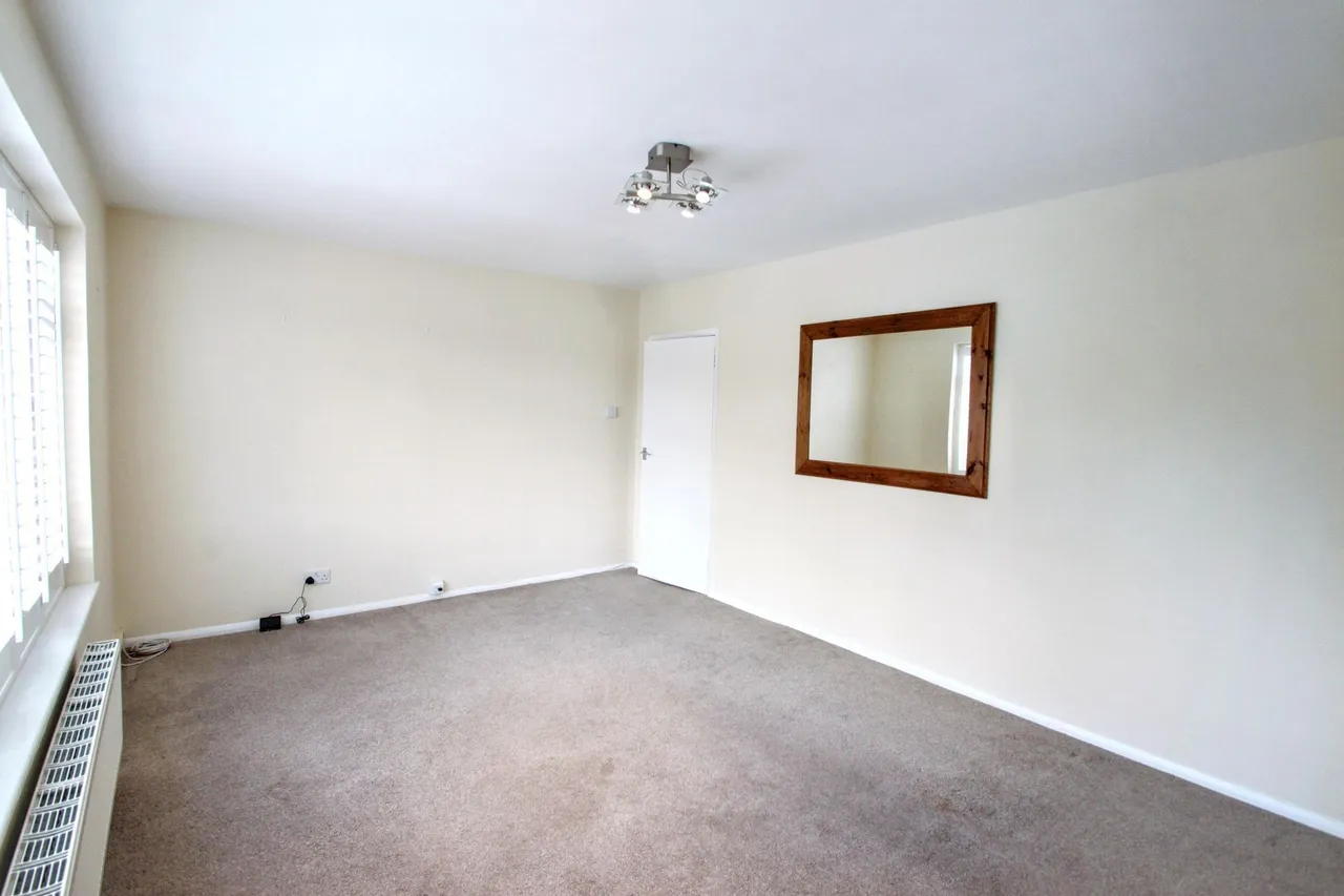 Horn Lane, Woodford Green, IG8, photo 6