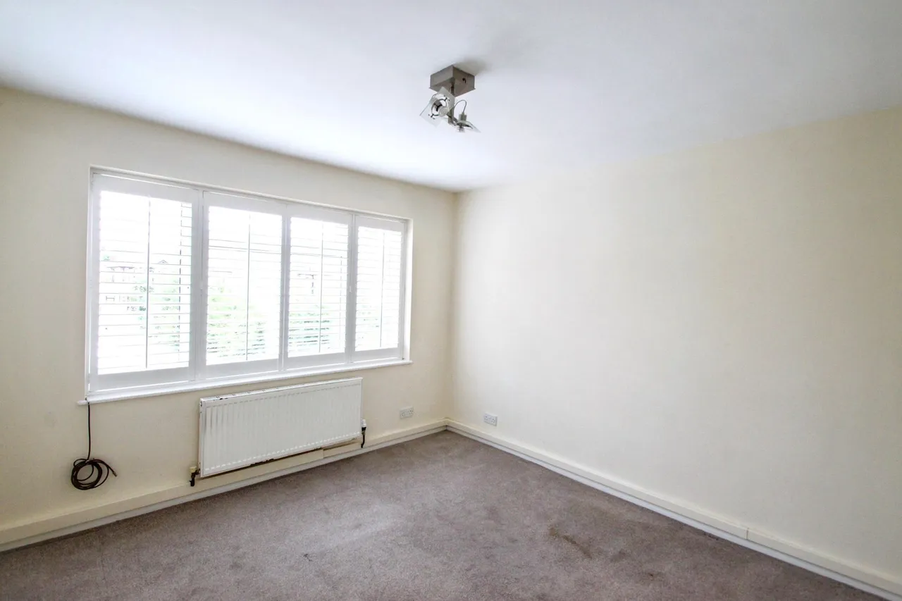 Horn Lane, Woodford Green, IG8, photo 11
