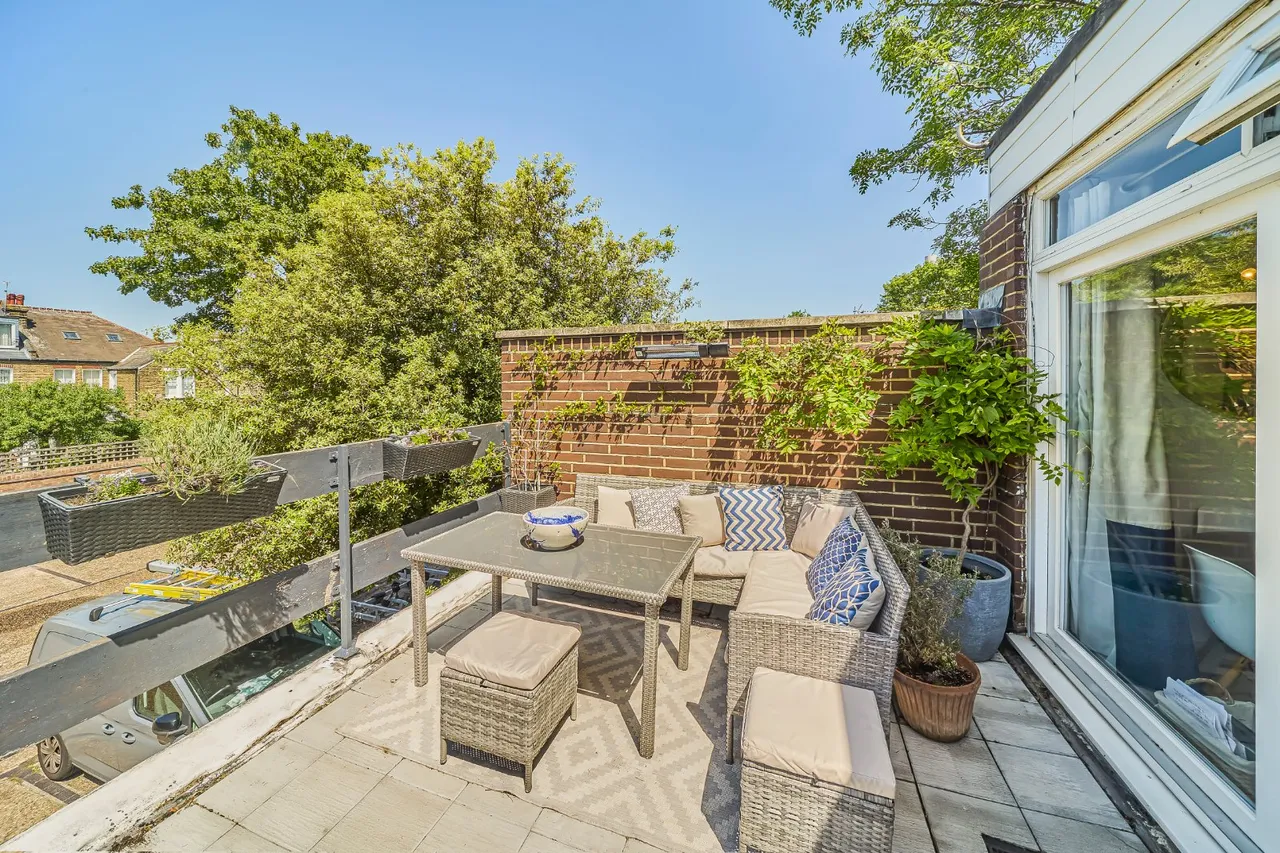 Patio Close, Clapham, SW4, photo 2