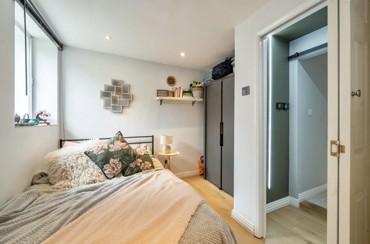 Rownest Wood Lane, Micheldever, SO21, photo 8
