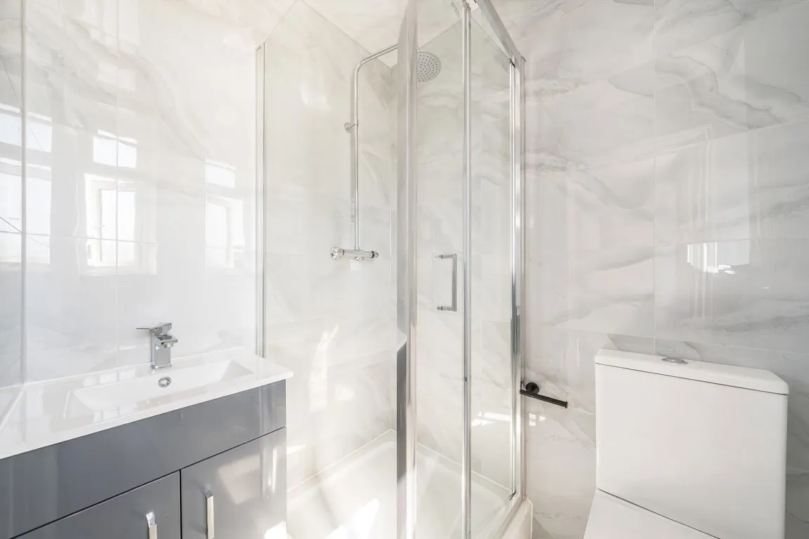 Hall Road, TW7, photo 6