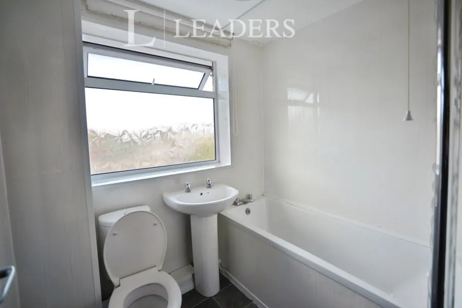 Pinkham Drive, Witham, CM8, photo 11