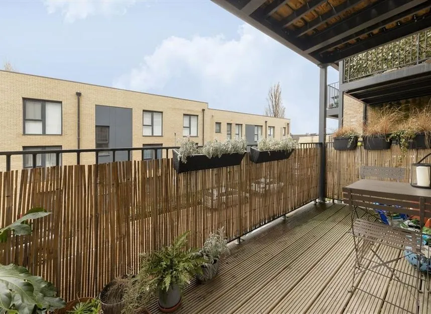Woodley Crescent, Cricklewood, NW2, photo 6