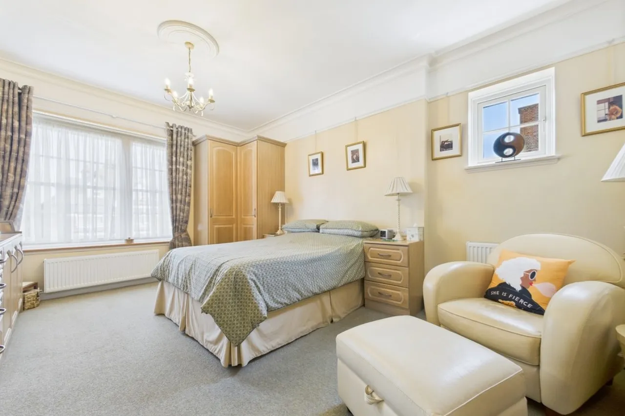 Sandgate Road, Folkestone, photo 11