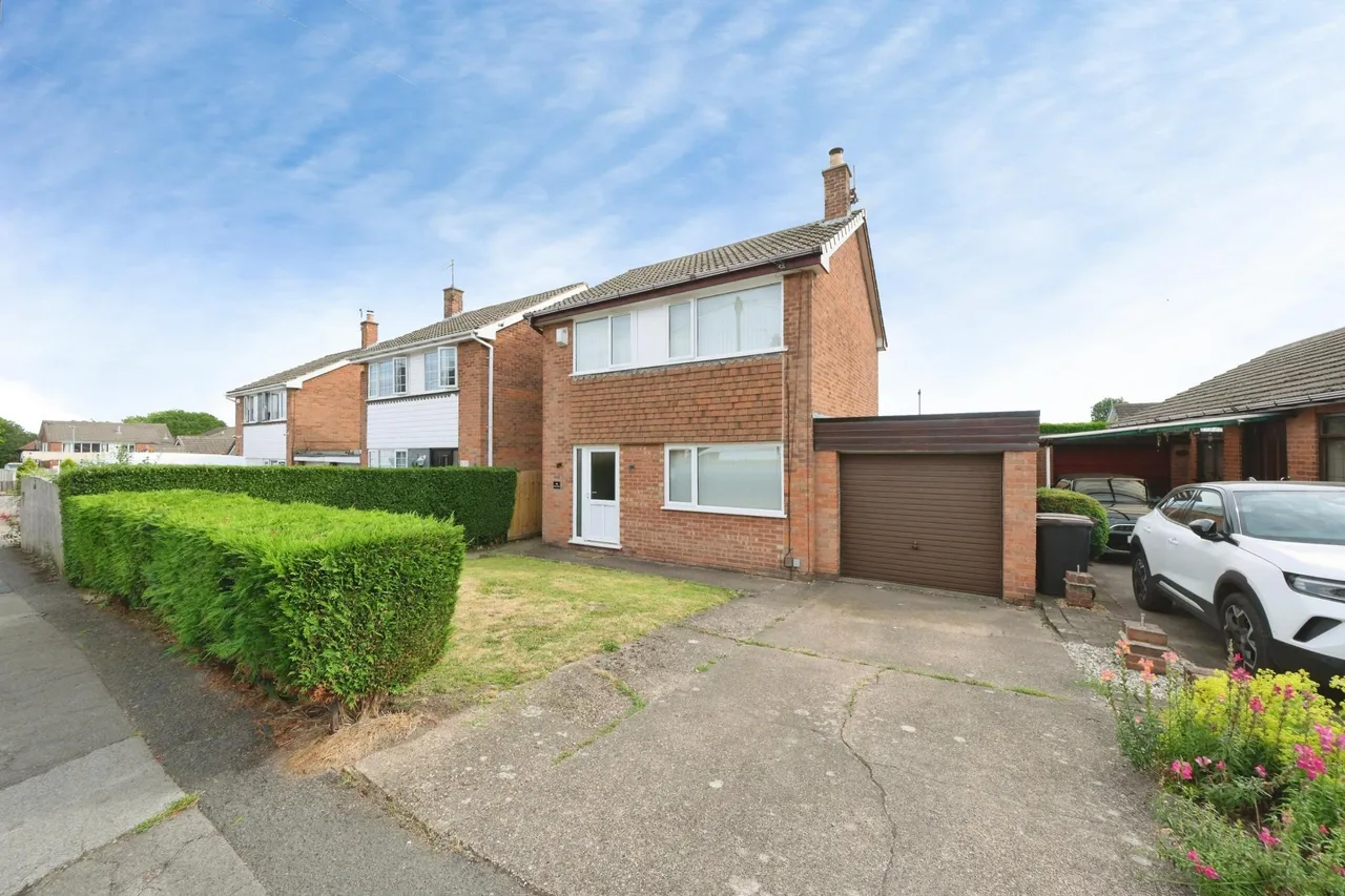 3 bed house for sale, Moor Road, Nottingham, NG16