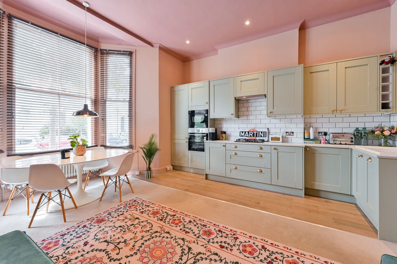 19B Gauden Road, London, photo 2