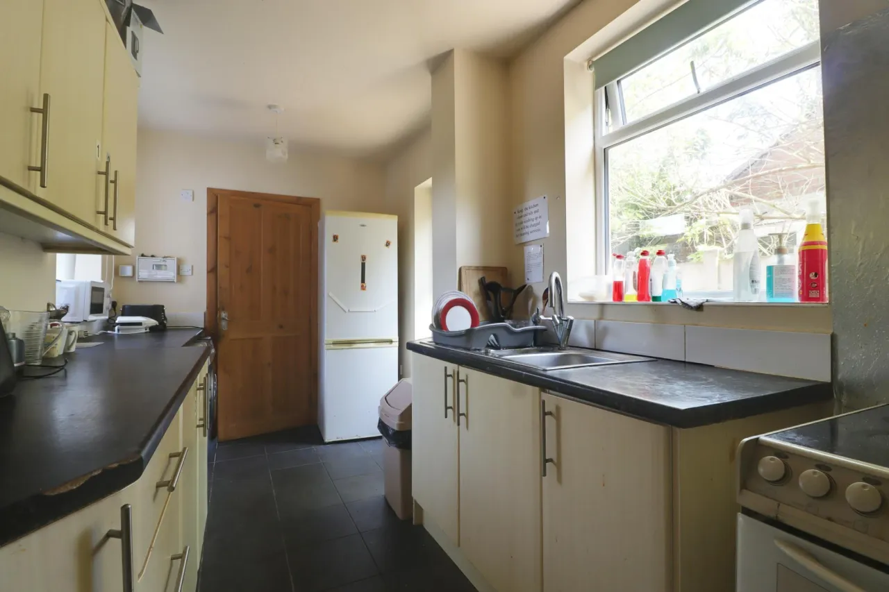 Manor Way, Crewe, CW2, photo 4