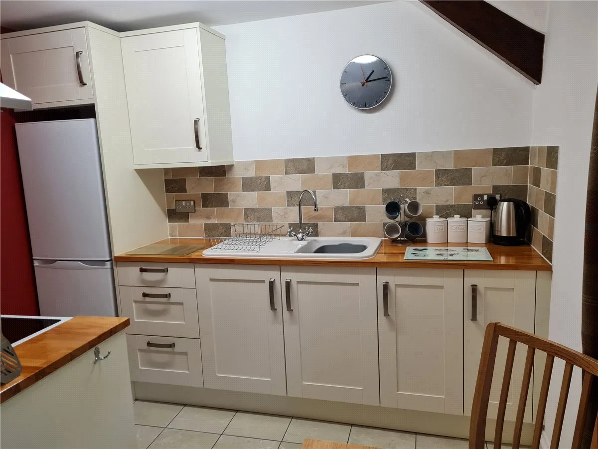 Sarnau, Bala, LL23, photo 3