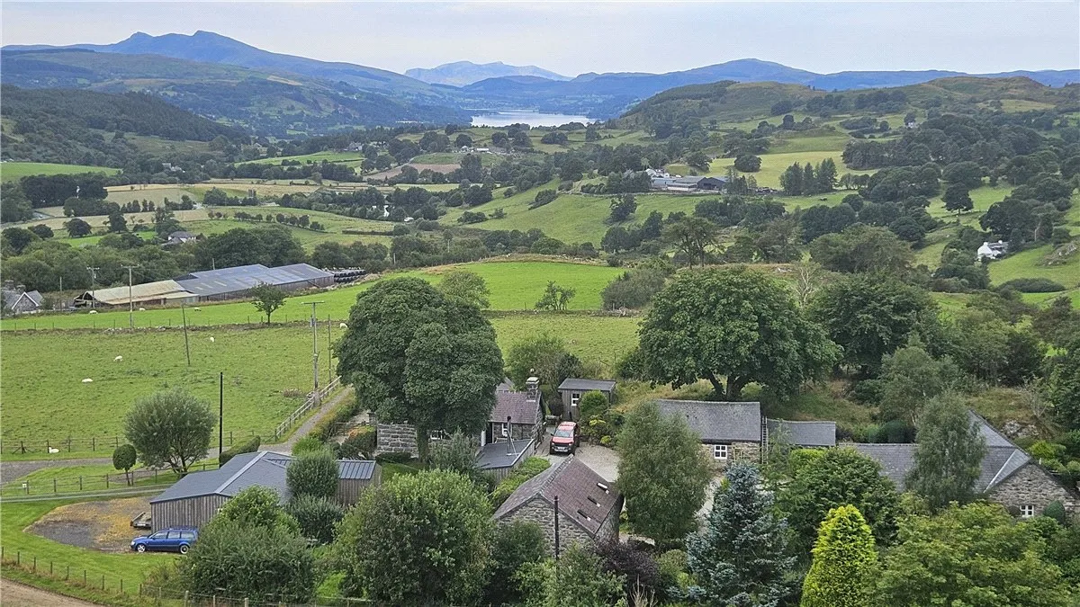 Sarnau, Bala, LL23, photo 38