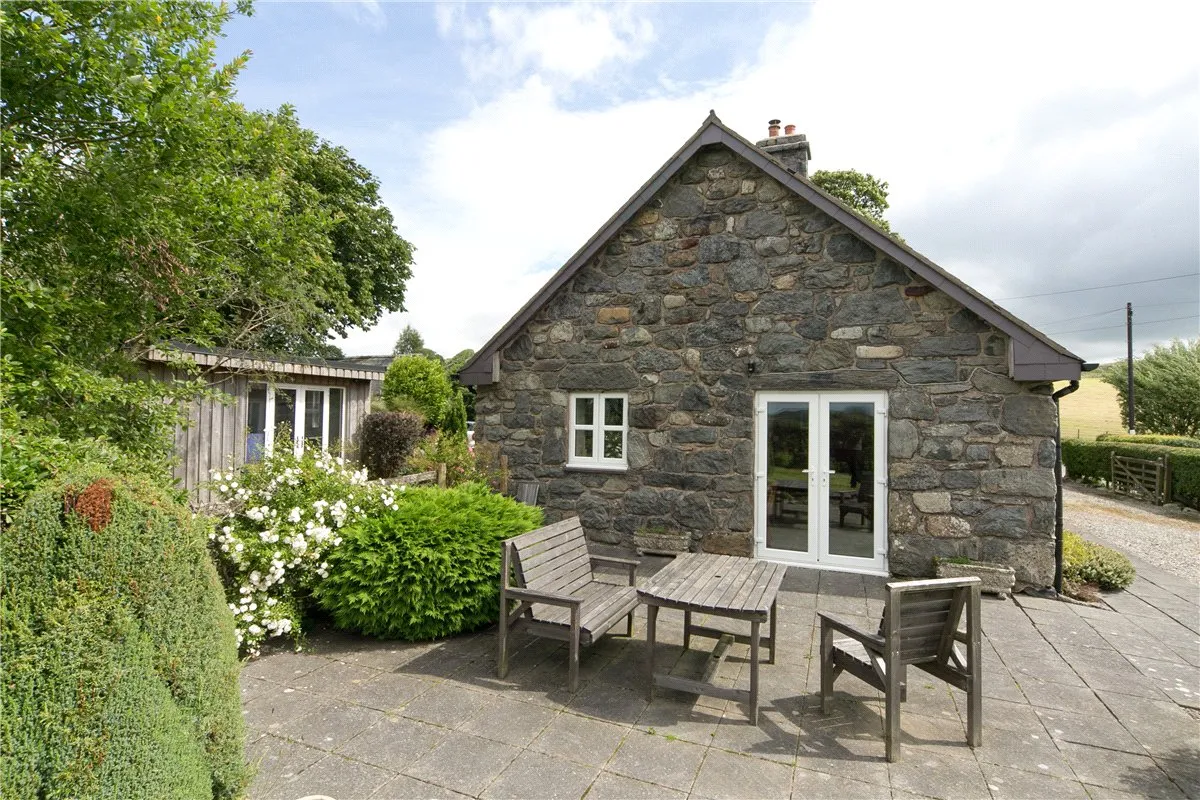 Sarnau, Bala, LL23, photo 4