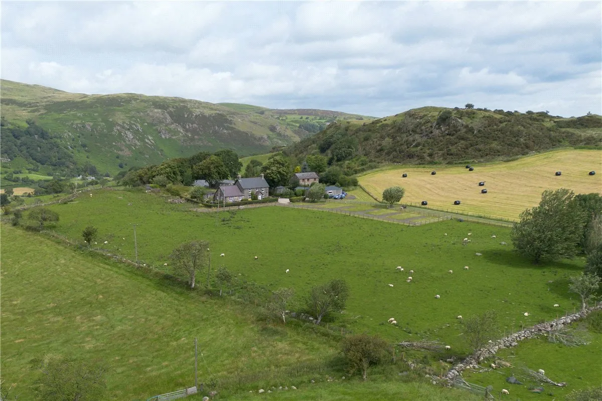 Sarnau, Bala, LL23, photo 36
