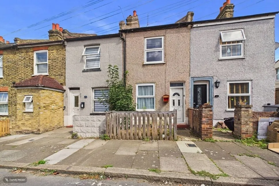 3 bed house for sale — Thirza Road, Dartford, Kent, DA1