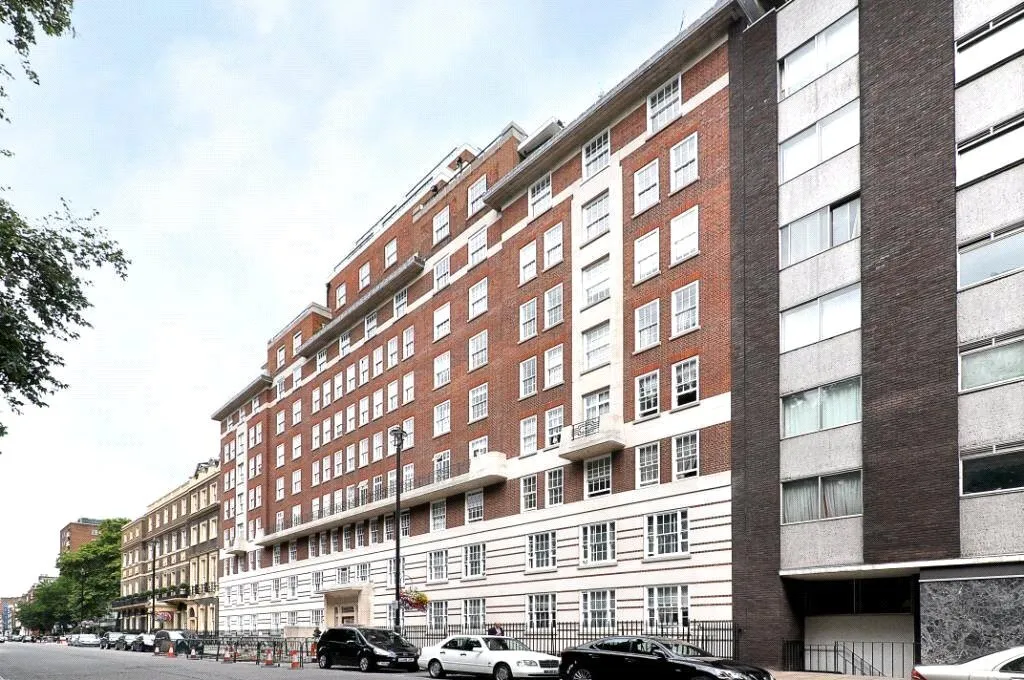 1 bed flat for sale, Portman Square, Marylebone, W1H