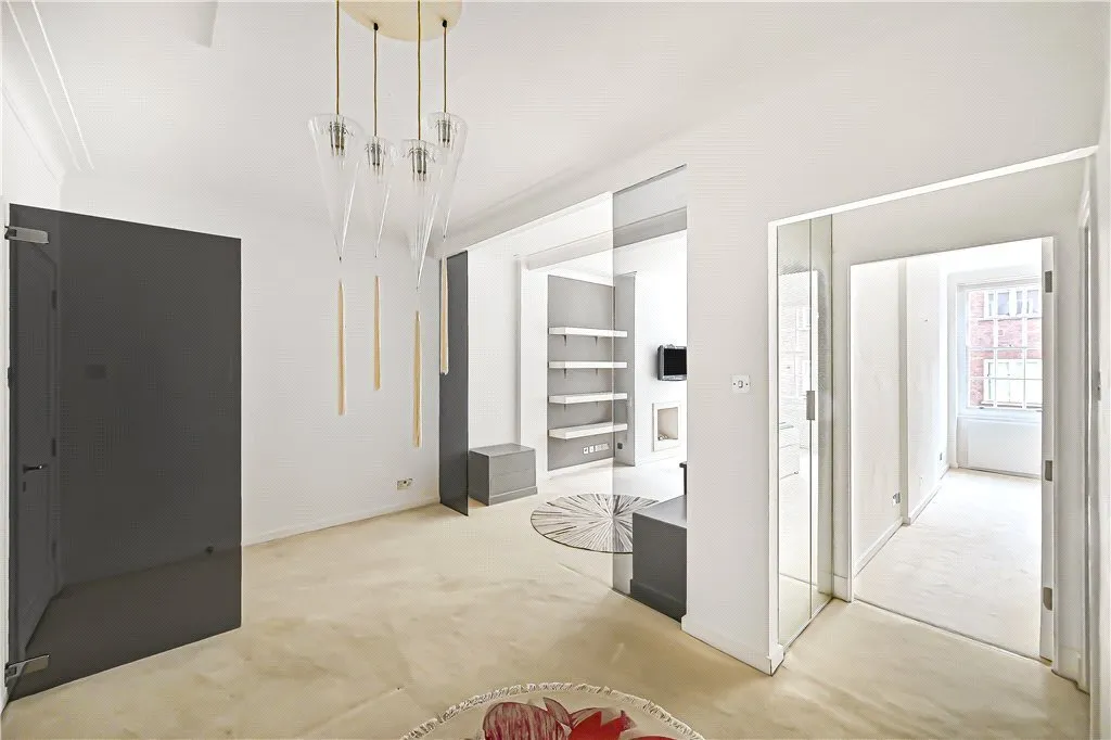 Portman Square, Marylebone, W1H, photo 2