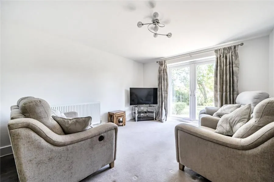 Cameo Court, Aylesbury, HP18, photo 7