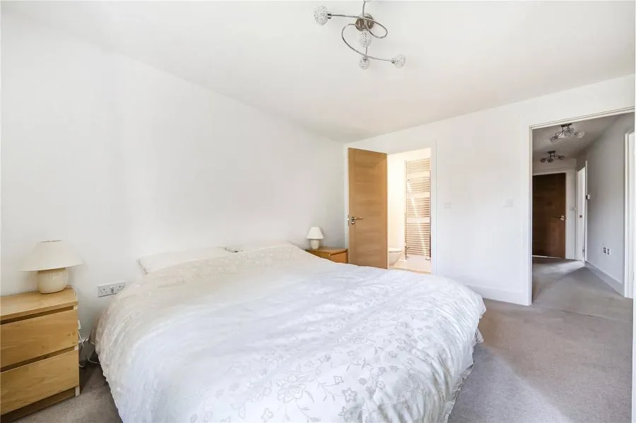 Cameo Court, Aylesbury, HP18, photo 8