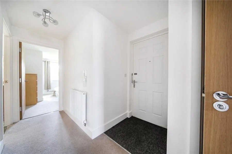Cameo Court, Aylesbury, HP18, photo 14