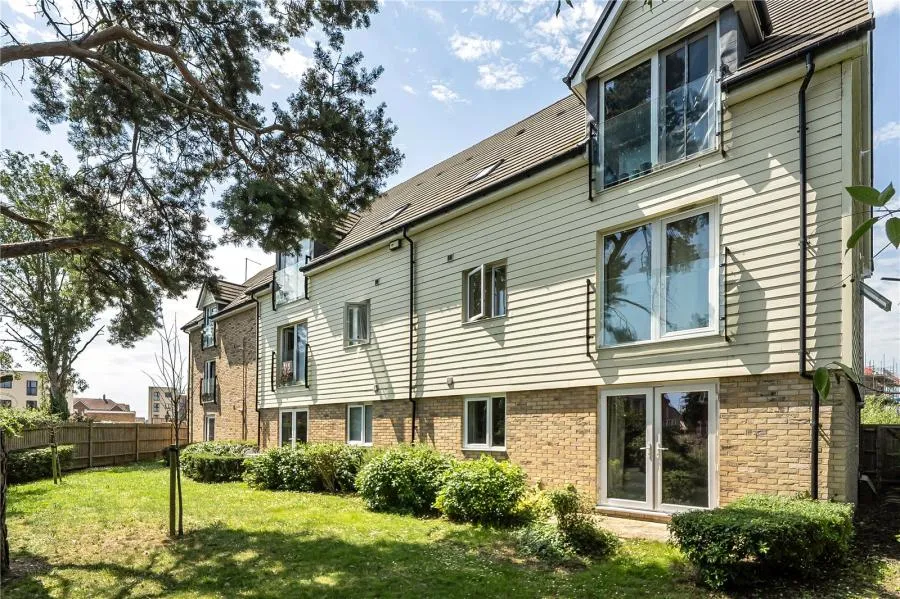 Cameo Court, Aylesbury, HP18, photo 15