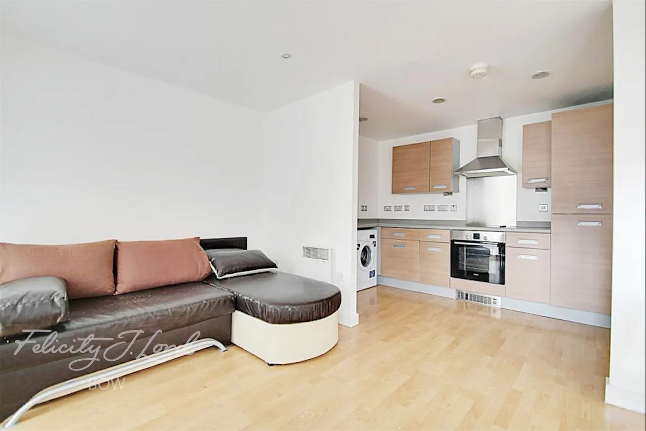 Tredegar Road, photo 2