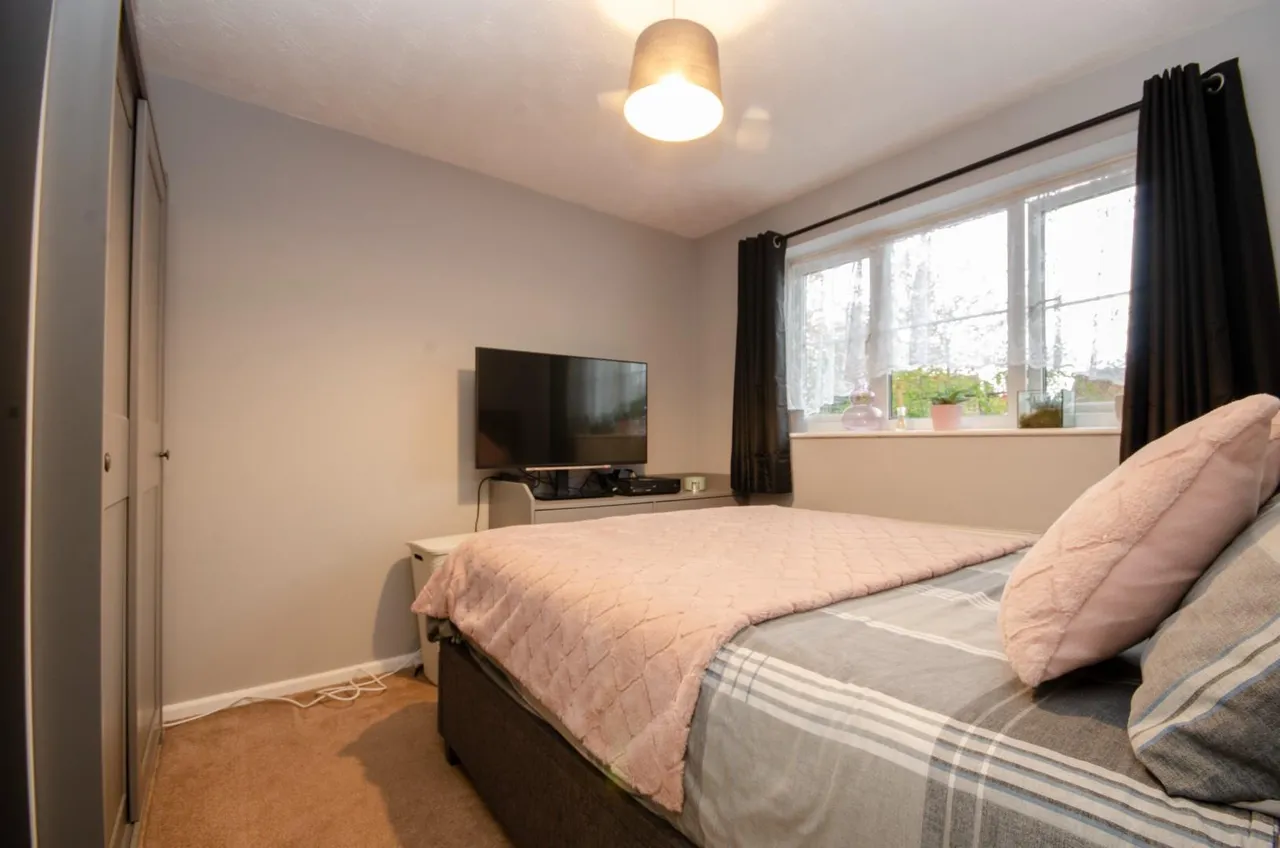 Harbourne Gardens, West End, Southampton, SO18 3LZ, photo 5