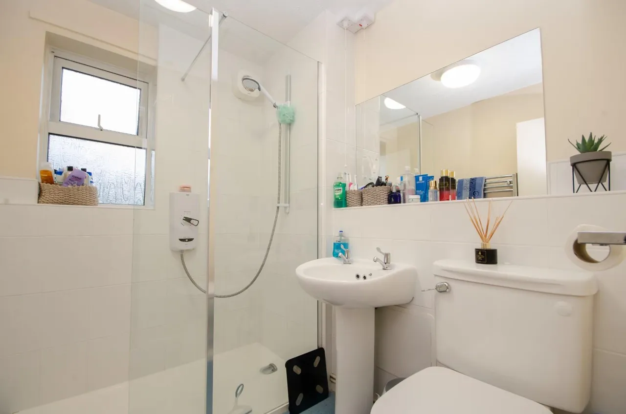 Harbourne Gardens, West End, Southampton, SO18 3LZ, photo 6
