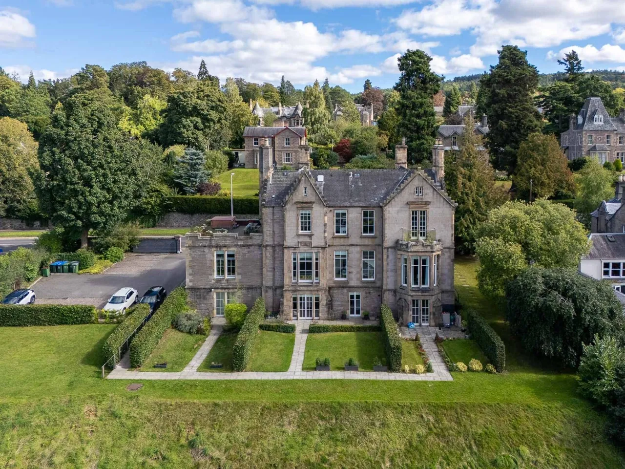 house for sale — 2 Knowehead House, Dundee Road, Perth, Perth and Kinross, PH2 7EY
