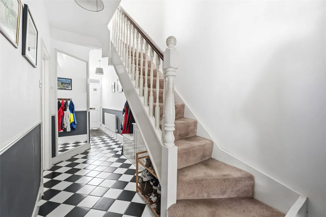 Gould Road, Twickenham, TW2 6RN, photo 5