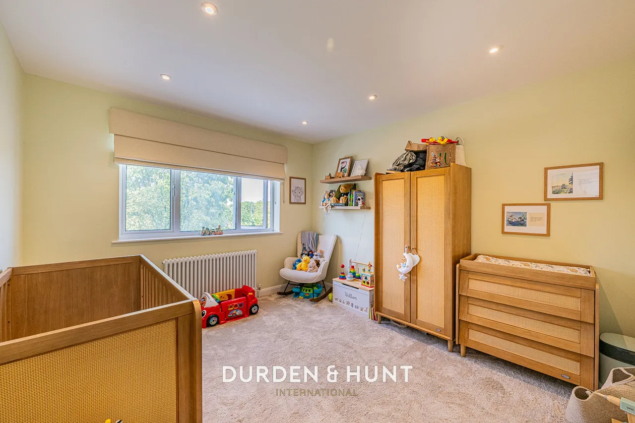 Hycliffe Gardens, Chigwell, IG7, photo 13
