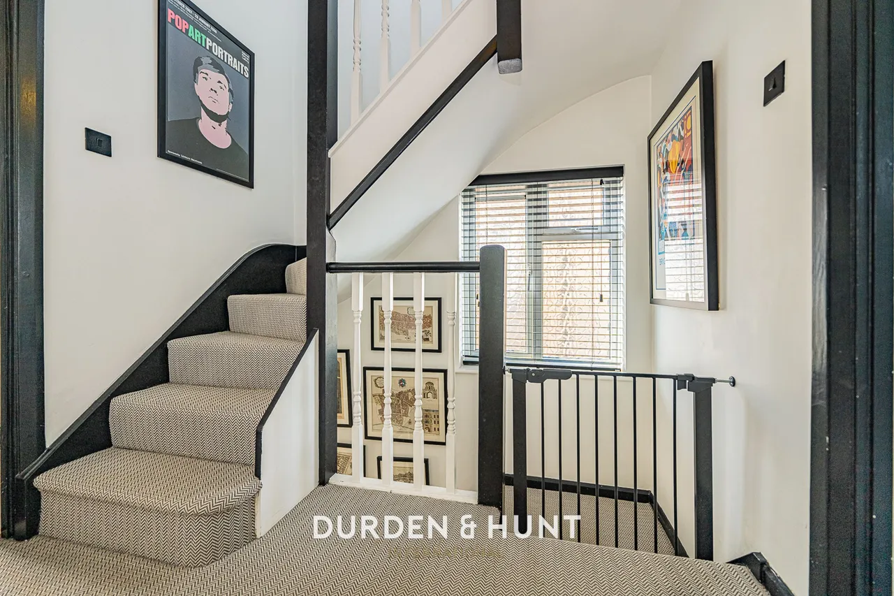Hycliffe Gardens, Chigwell, IG7, photo 20