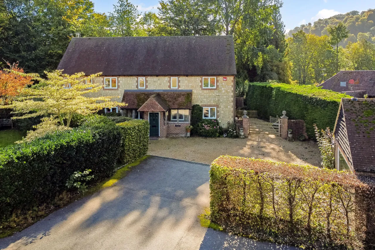 5 bed house for sale — Gracious Street, Selborne, GU34