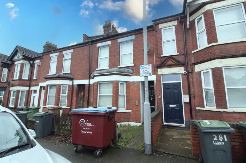 6 bed property for sale, Hitchin Road, Luton, LU2