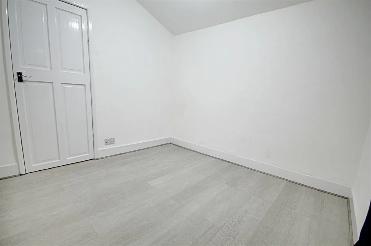 Forest Road, N9, photo 6