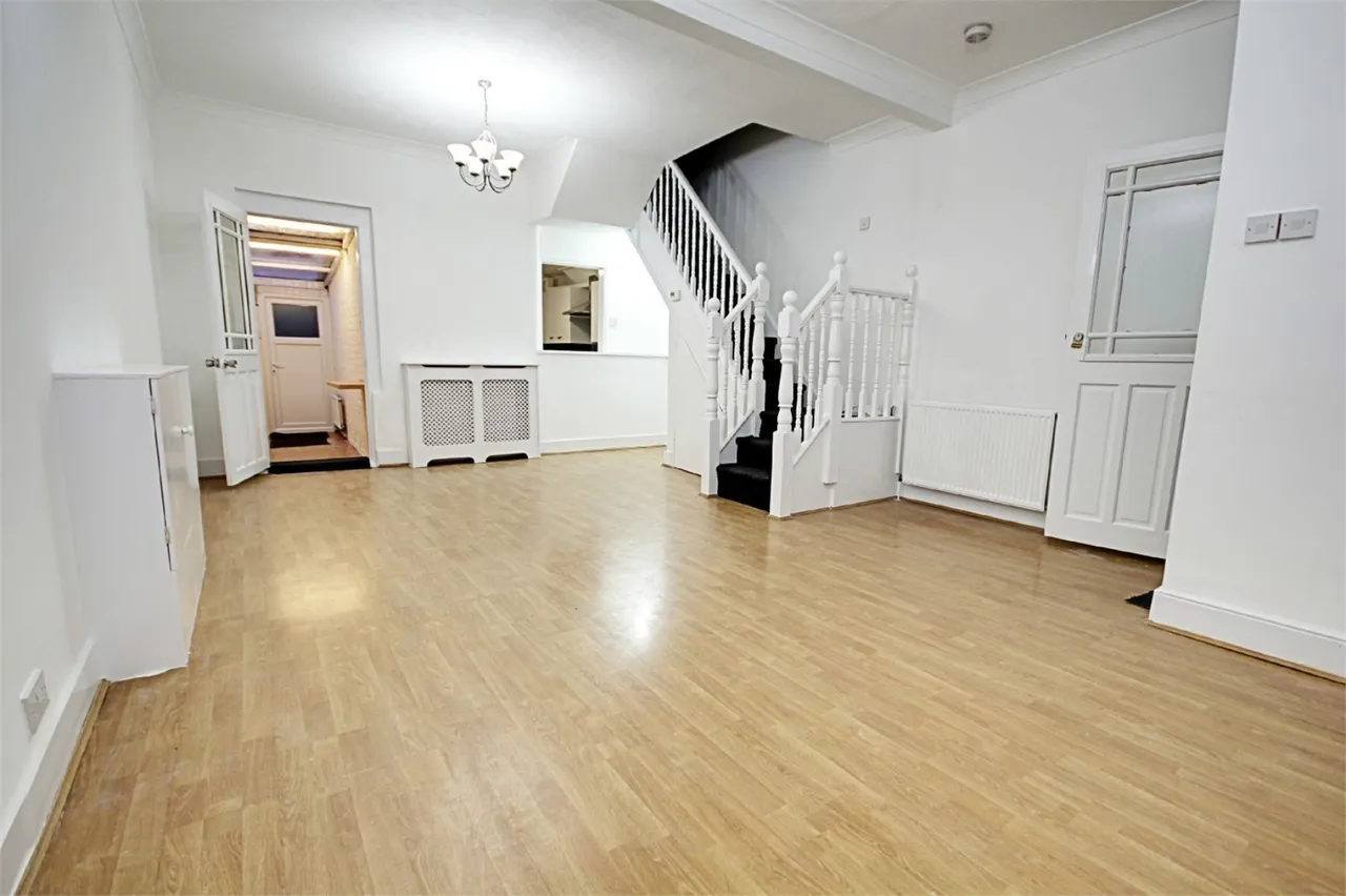 3 bed house to rent, Forest Road, N9