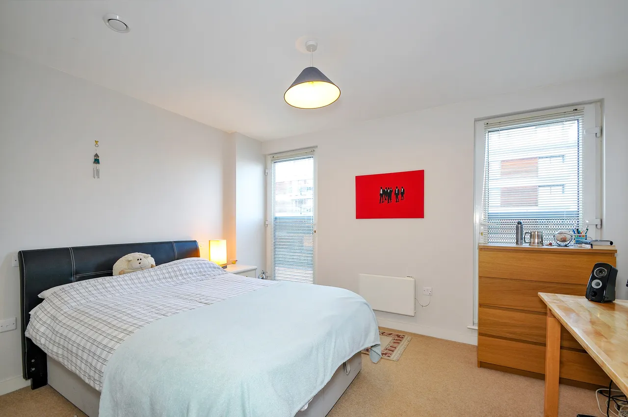 Mercer Walk, Fees Apply, UB8, photo 5
