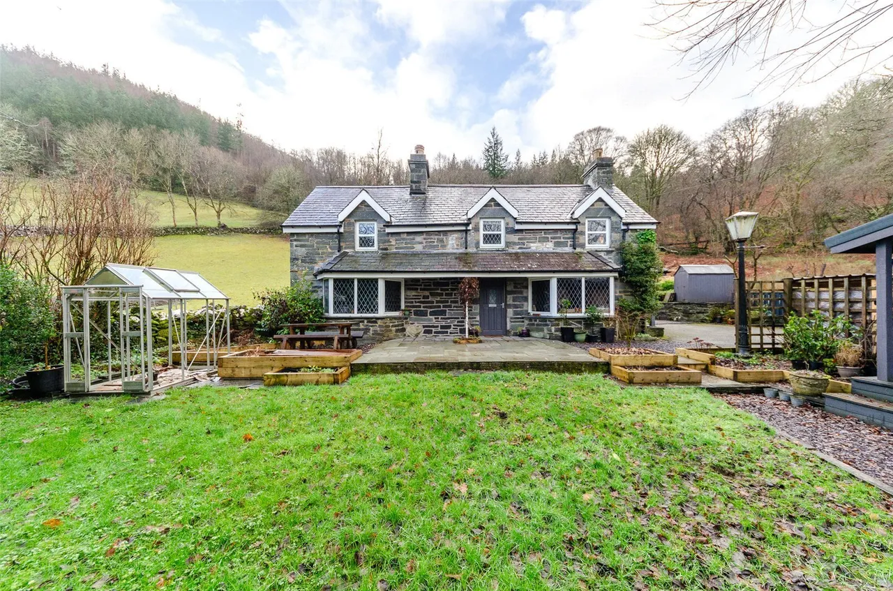 4 bed house for sale, Ffordd Gethin, Betws-y-Coed, LL24